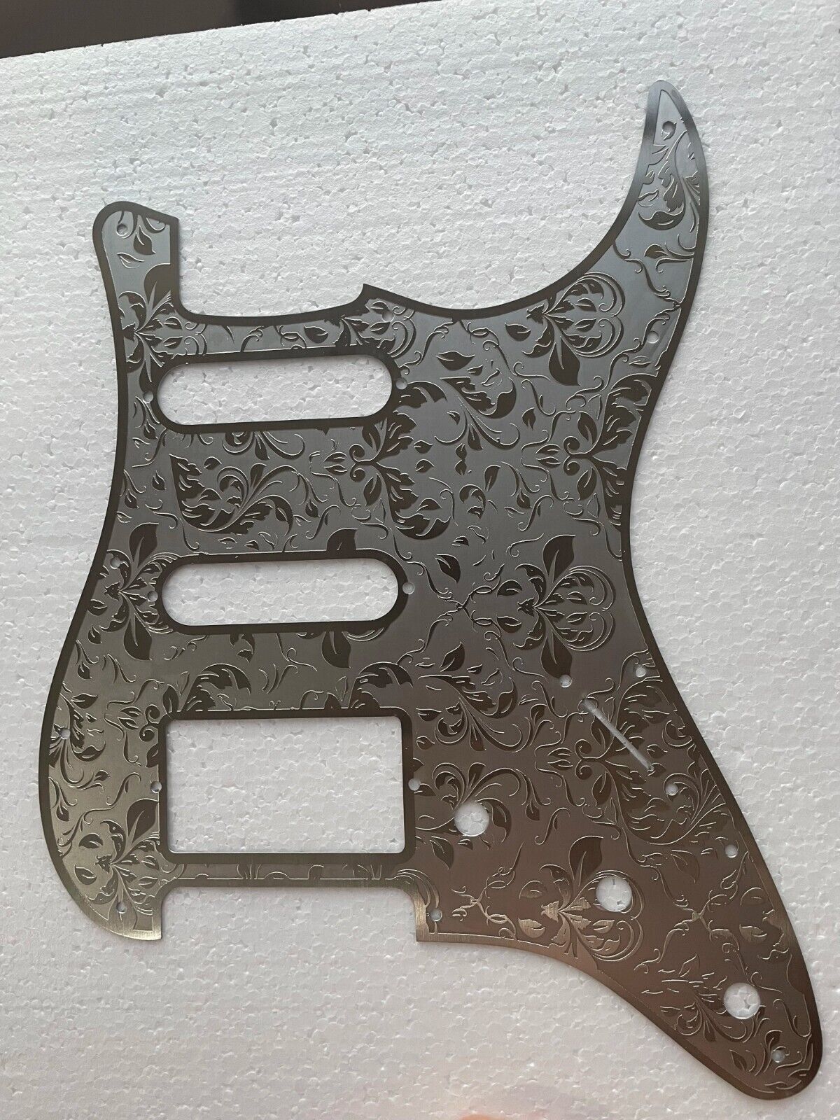 SSH Steel Guitar Vintage Flower Engraved Pickguard Plate For Fender Stratocaster